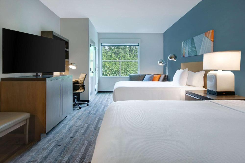 Queen Room with Two Queen Beds and Roll-In Shower - Disability Access interior